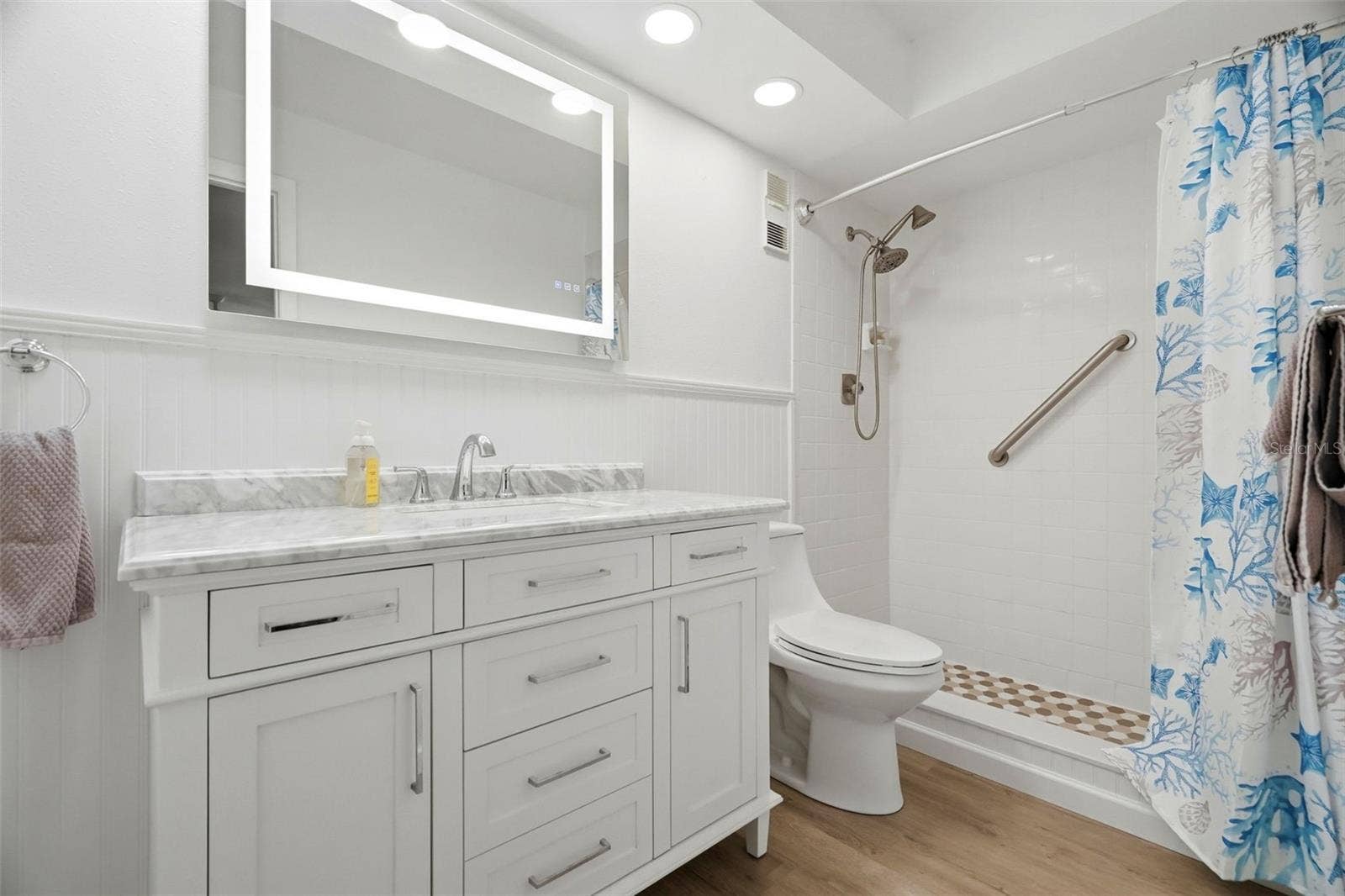 2700 NEBRASKA AVENUE, #2-203, Palm Harbor, FL 34684 Walk In Shower