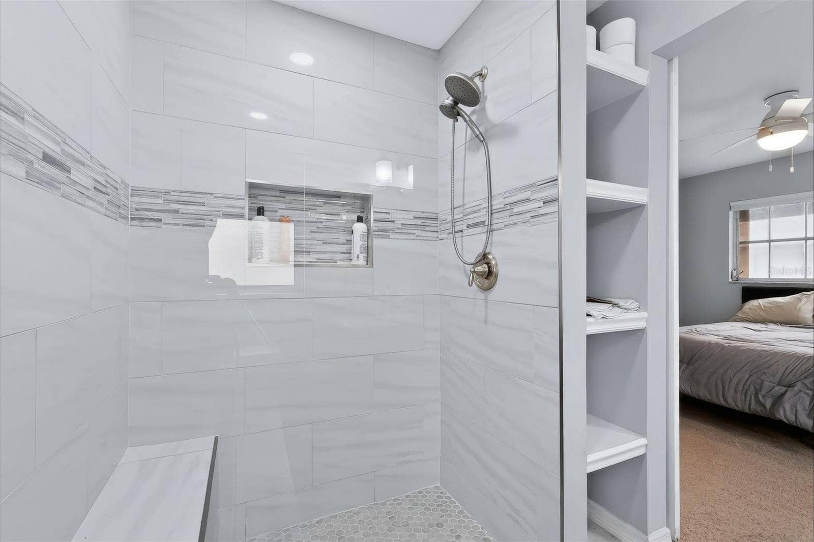 852 OXFORD COURT, Dunedin, FL 34698 Primary Bath