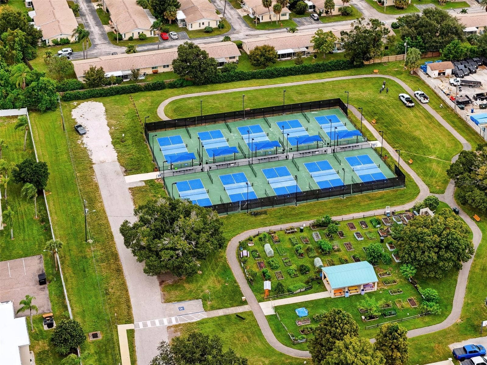 852 OXFORD COURT, Dunedin, FL 34698 Public Pickleball Courts nearby