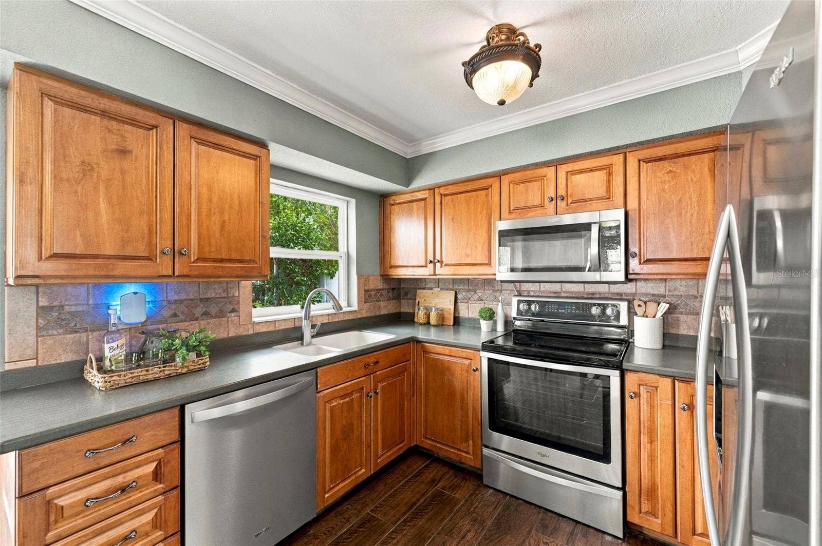 620 PALM PLACE, Safety Harbor, FL 34695