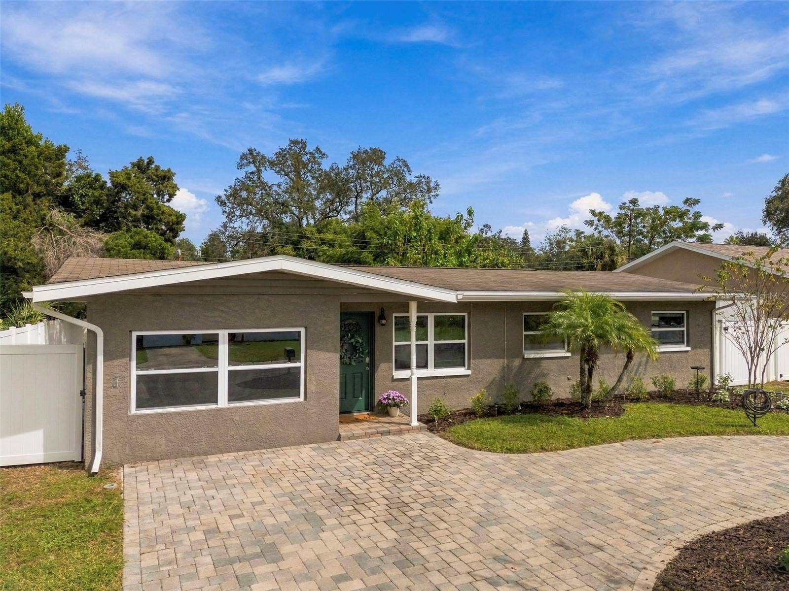 620 PALM PLACE, Safety Harbor, FL 34695