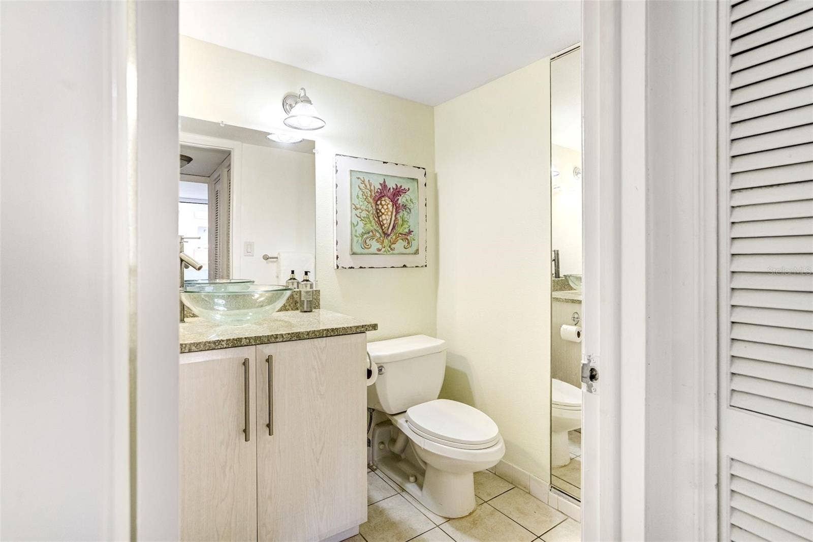 17920 GULF BOULEVARD, #102, Redington Shores, FL 33708 Half Bathroom