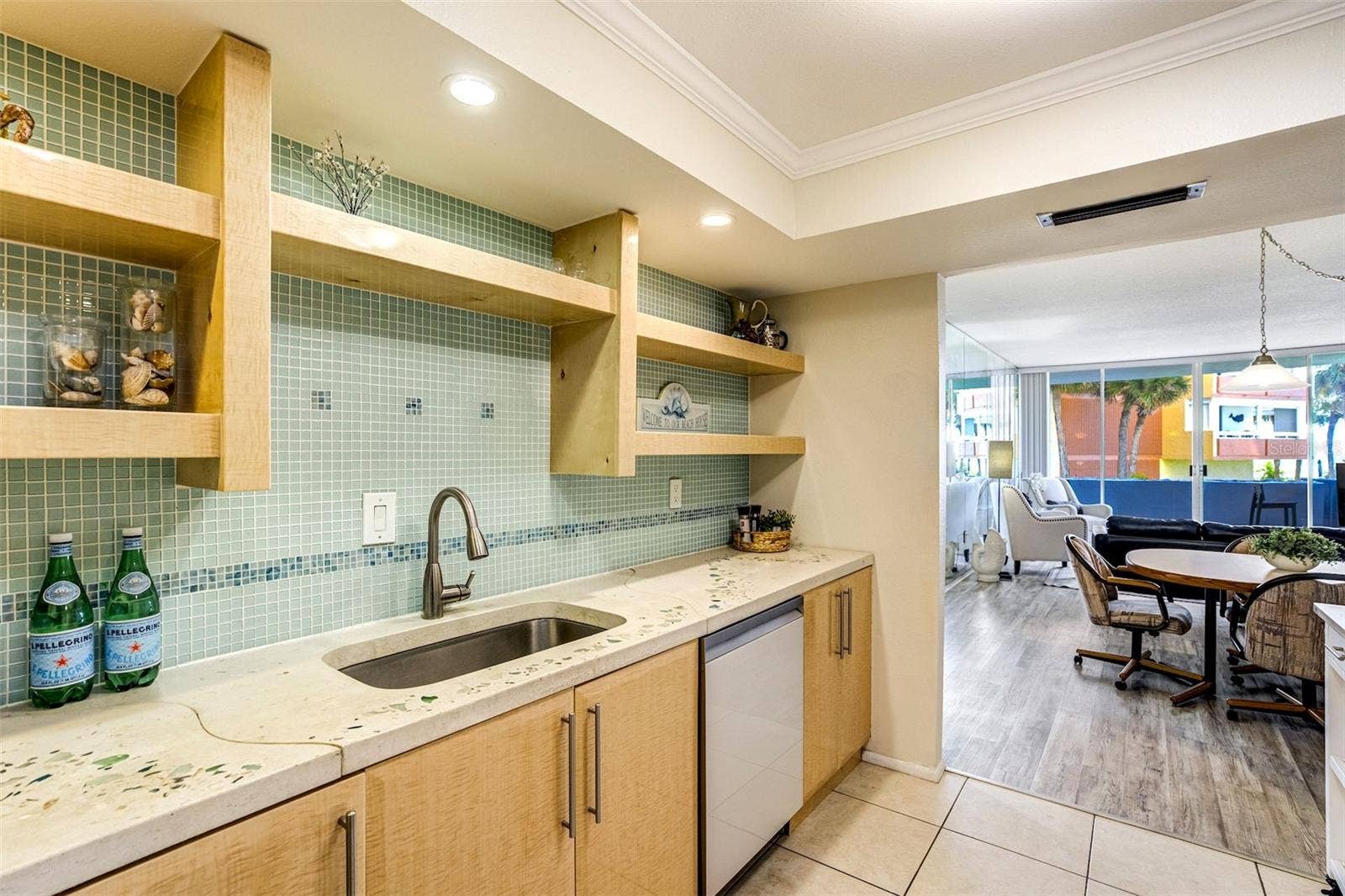 17920 GULF BOULEVARD, #102, Redington Shores, FL 33708 Kitchen