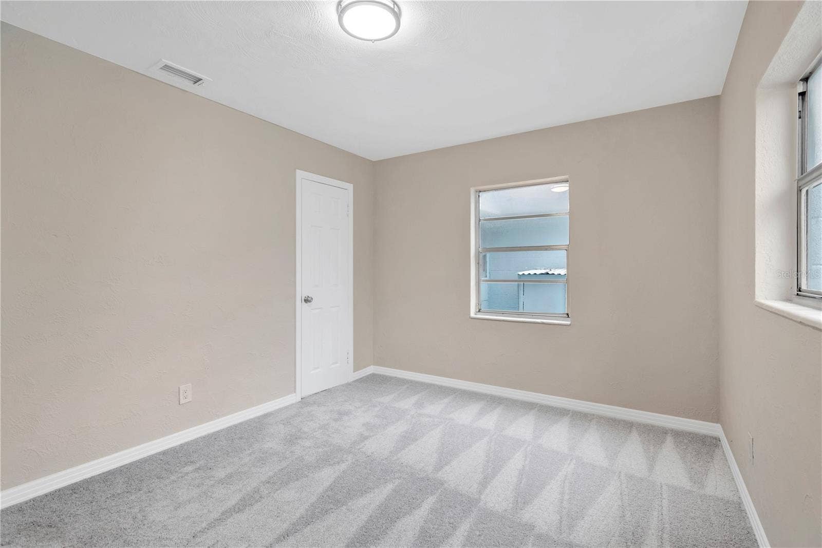 702 E BROAD STREET, Tampa, FL 33604 702 E BROAD STREET, Tampa, FL 33604