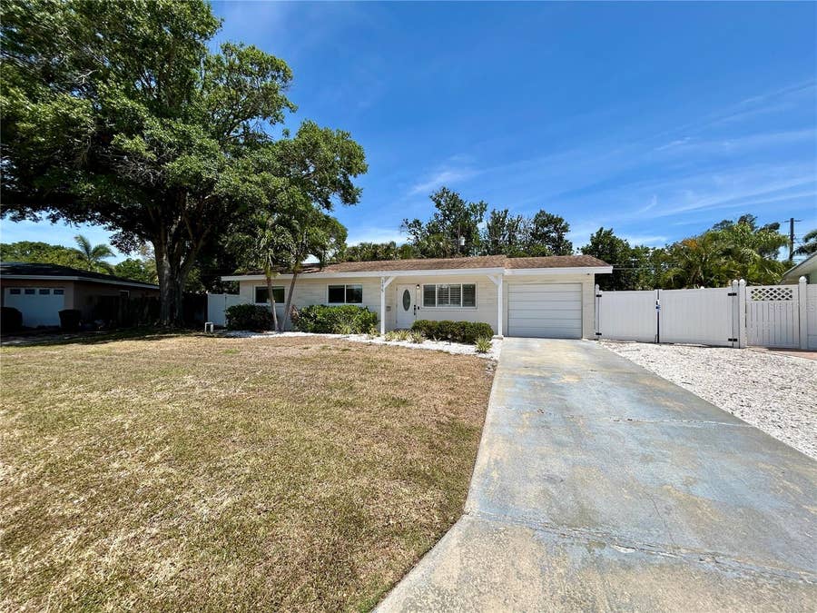 Property photo for 295 59TH AVENUE NE, St Petersburg, FL