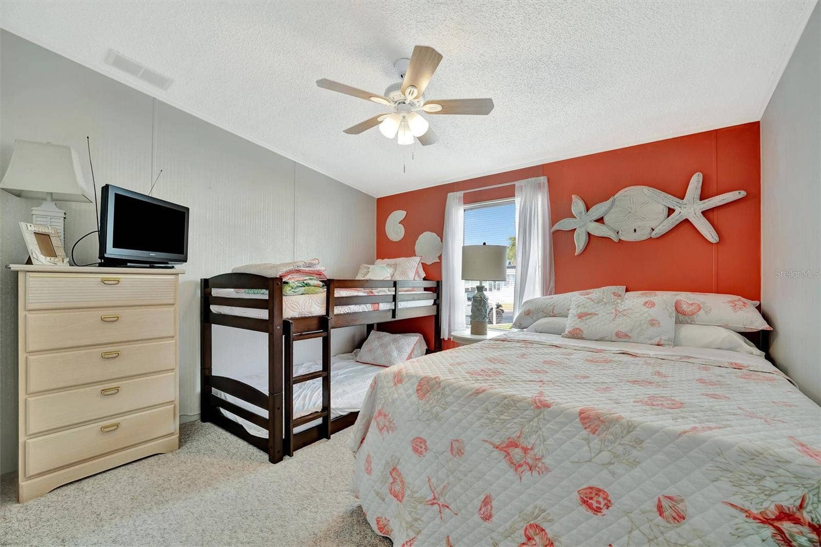 119 E SAINT JOHNS WAY, Apollo Beach, FL 33572 119 E SAINT JOHNS WAY, Apollo Beach, FL 33572