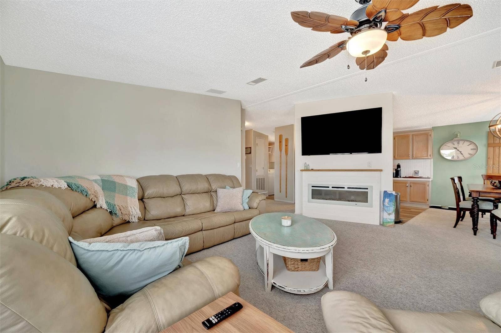 119 E SAINT JOHNS WAY, Apollo Beach, FL 33572 119 E SAINT JOHNS WAY, Apollo Beach, FL 33572