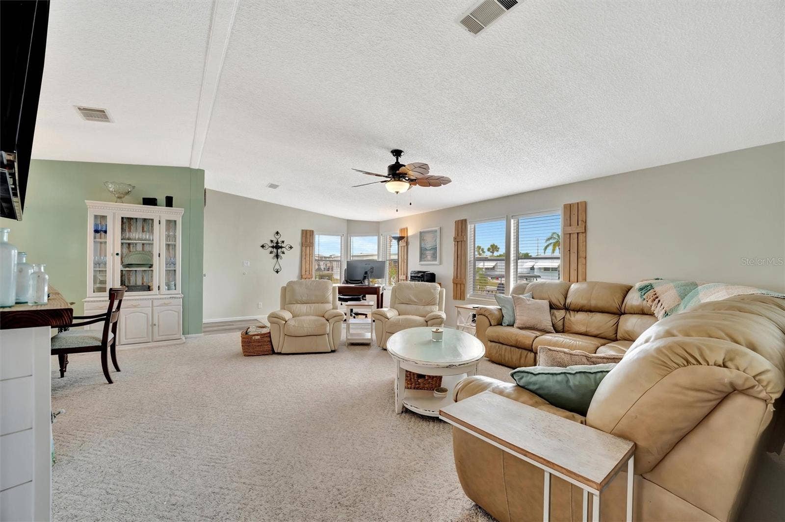 119 E SAINT JOHNS WAY, Apollo Beach, FL 33572 119 E SAINT JOHNS WAY, Apollo Beach, FL 33572