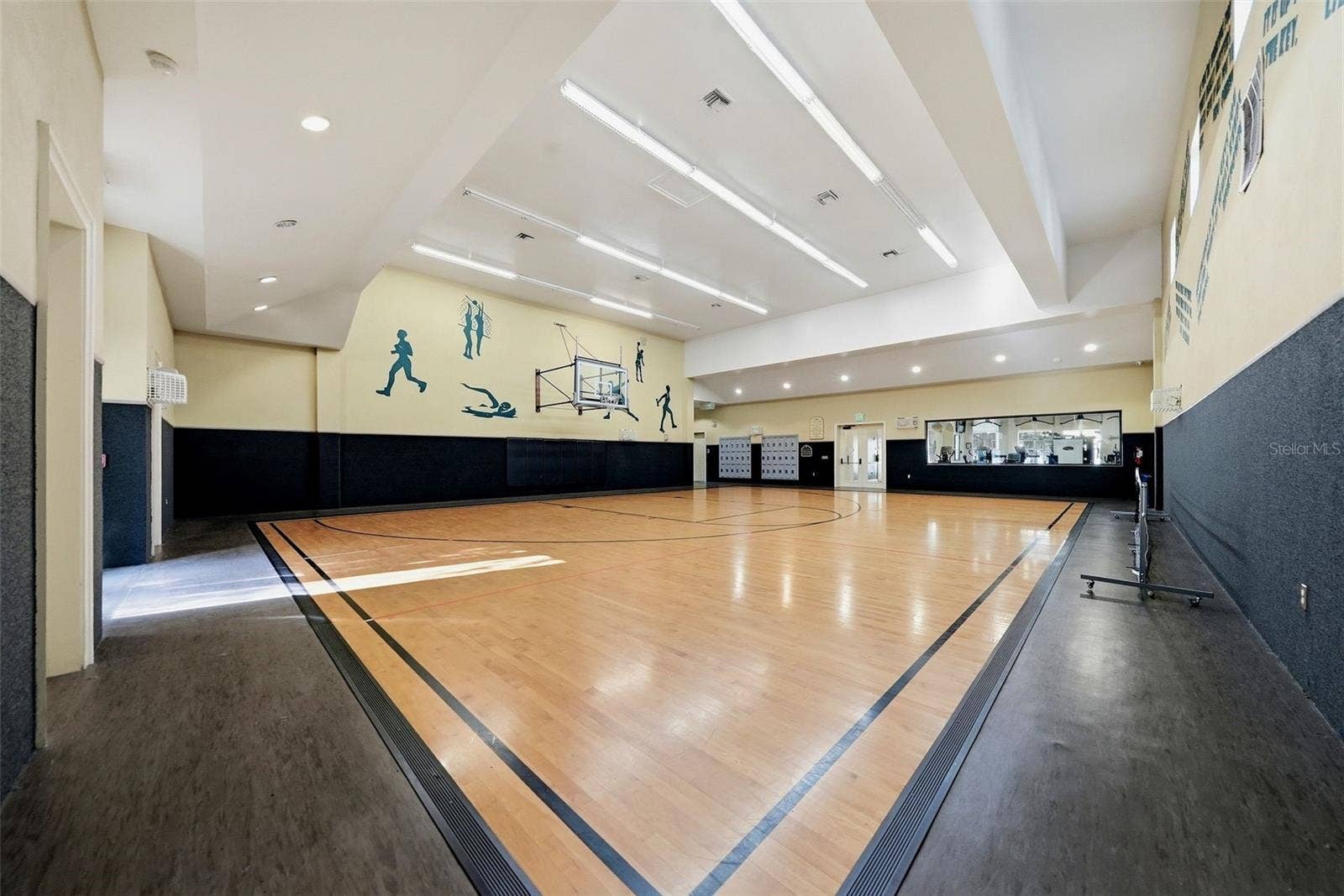 10209 COURTNEY PALMS BOULEVARD, #301, Tampa, FL 33619 Indoor Basketball Court
