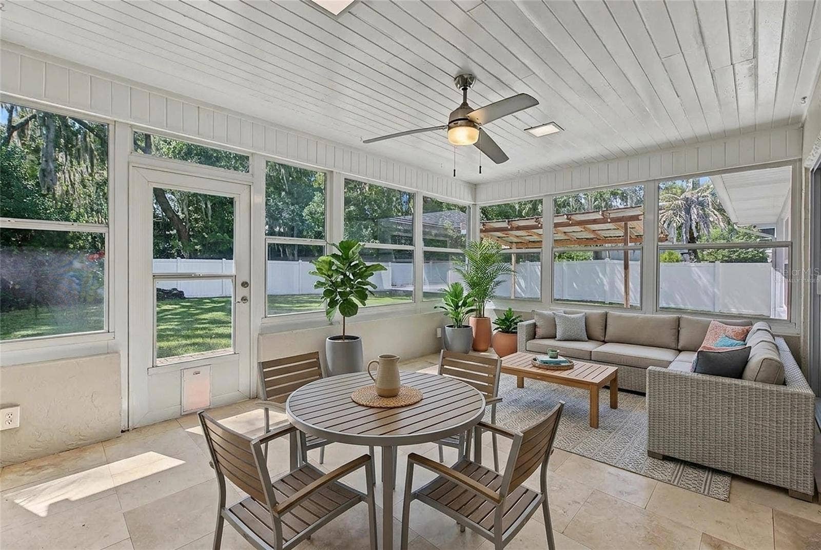 260 SE 16TH TERRACE, Crystal River, FL 34429 This Photo has been Virtually Staged.