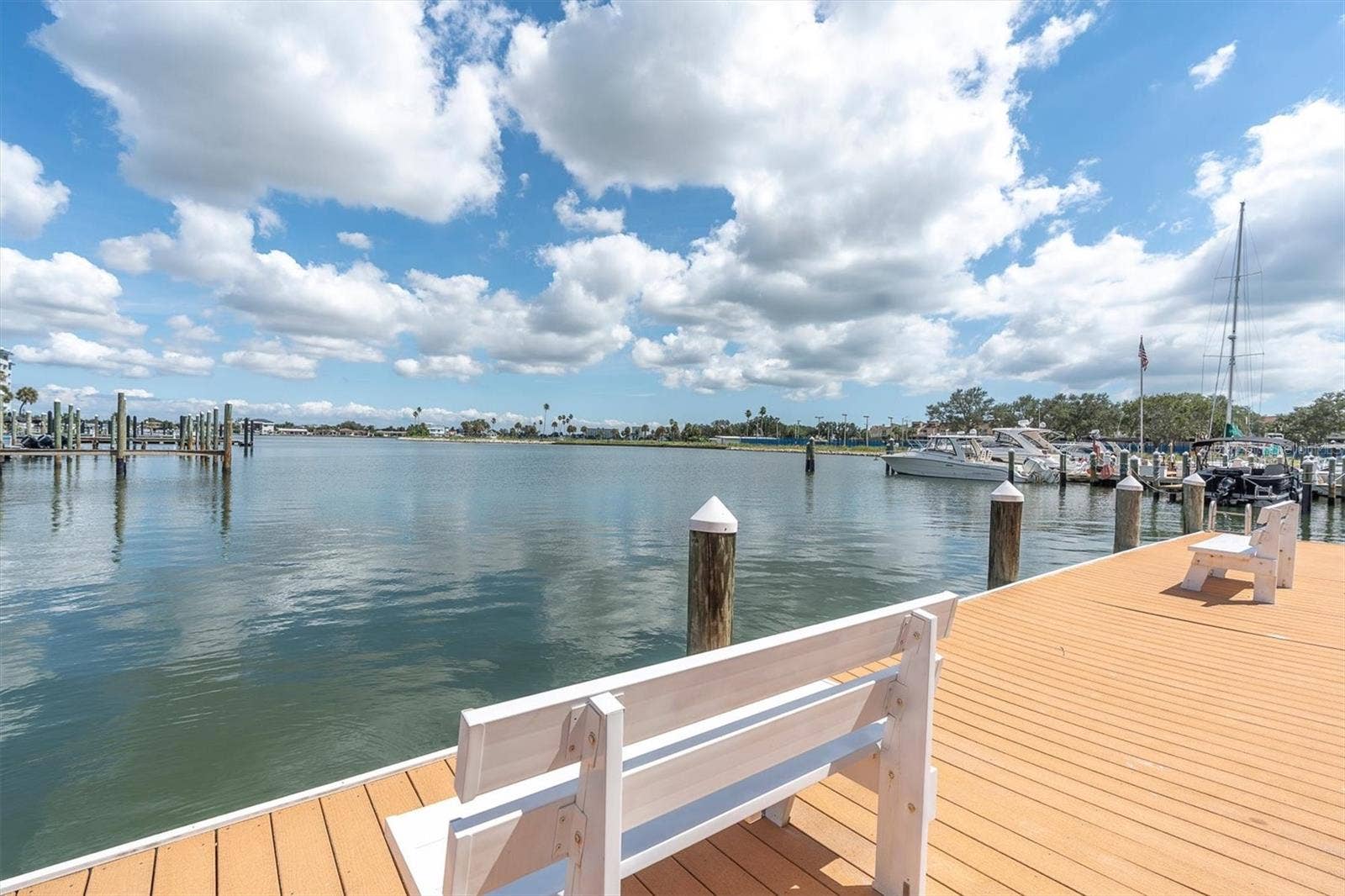 10355 PARADISE BOULEVARD, #208, Treasure Island, FL 33706