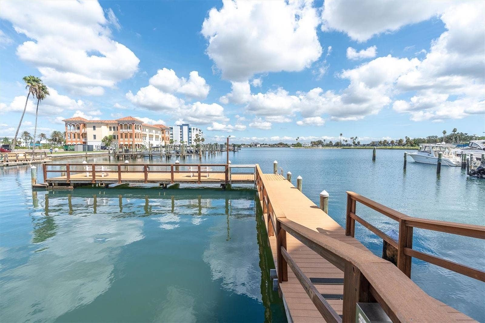 Fishing Pier w/cleaning station and water