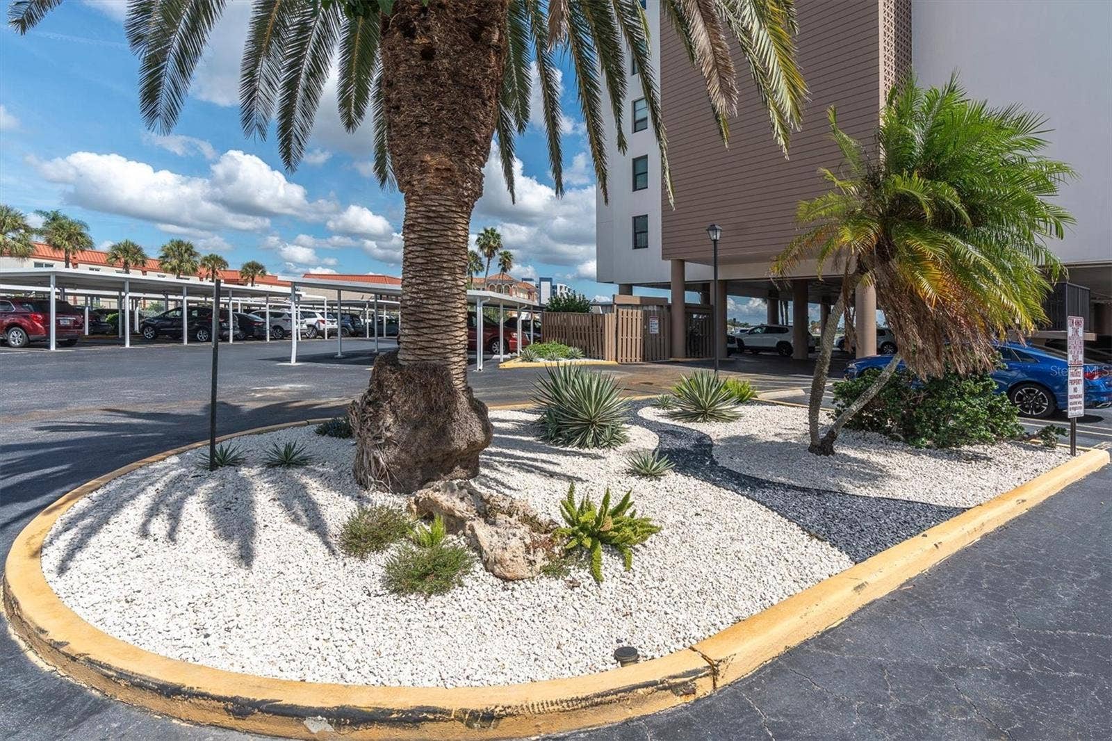 10355 PARADISE BOULEVARD, #208, Treasure Island, FL 33706