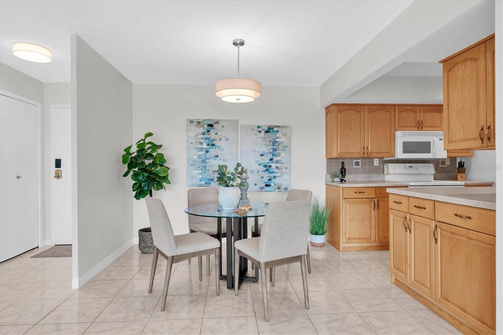 10355 PARADISE BOULEVARD, #208, Treasure Island, FL 33706