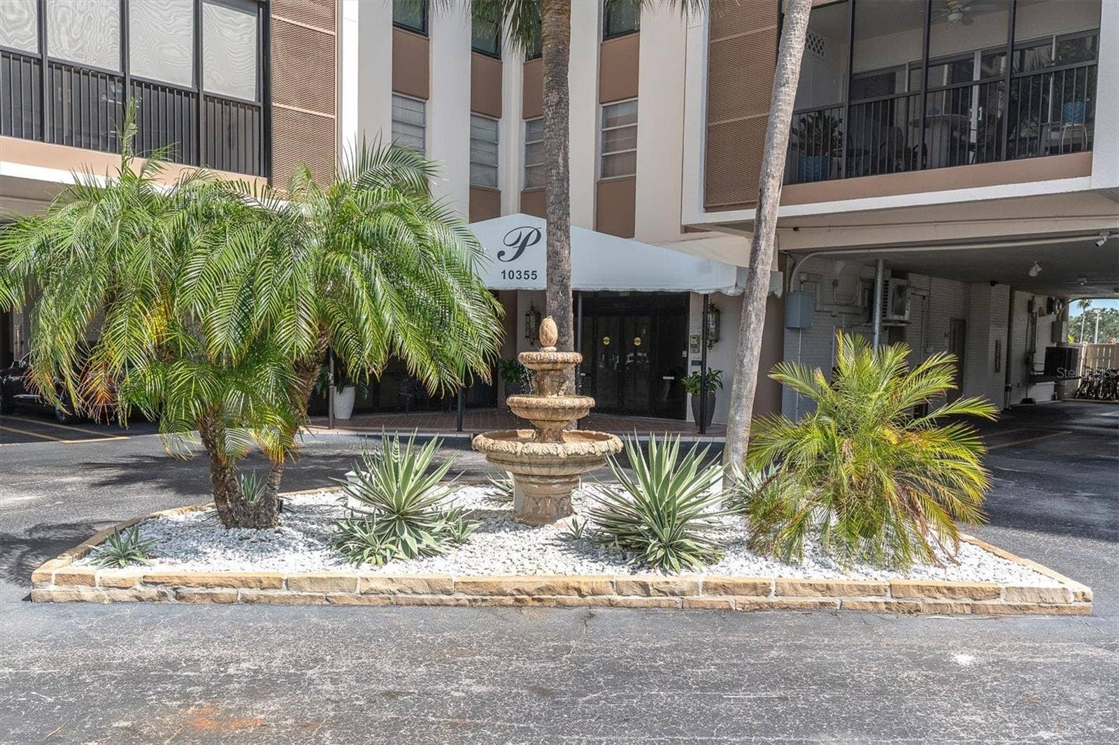 10355 PARADISE BOULEVARD, #208, Treasure Island, FL 33706