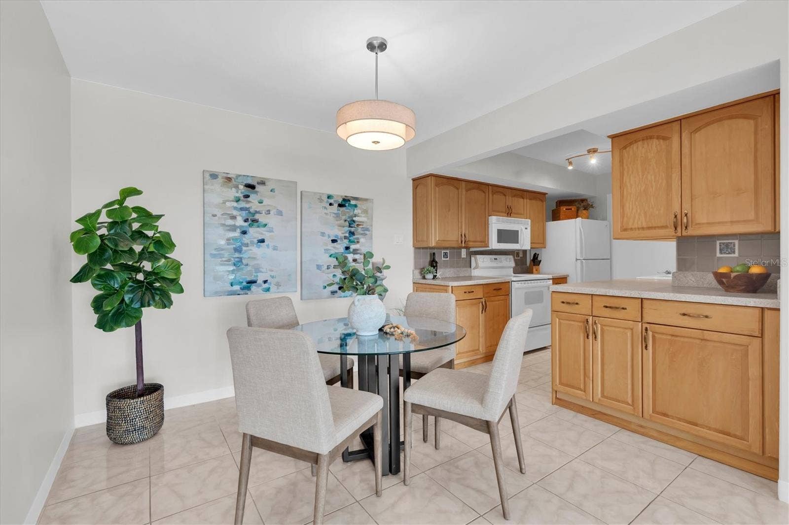 10355 PARADISE BOULEVARD, #208, Treasure Island, FL 33706