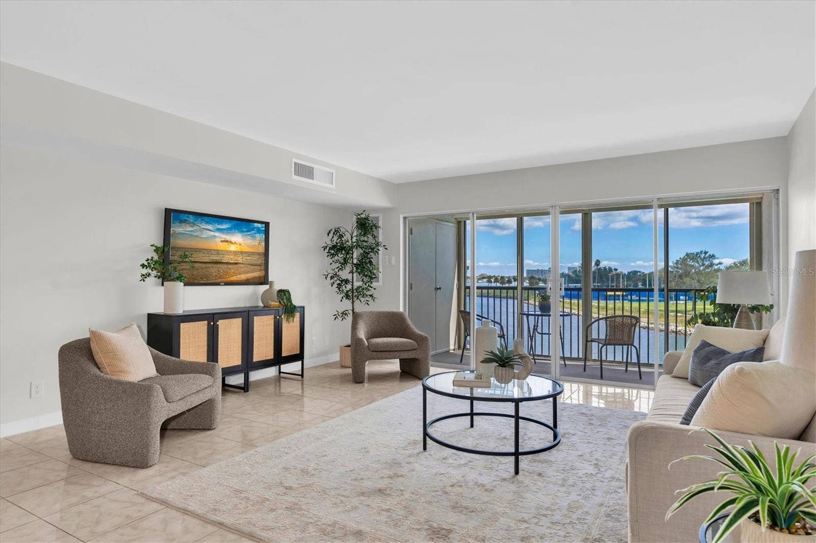 10355 PARADISE BOULEVARD, #208, Treasure Island, FL 33706