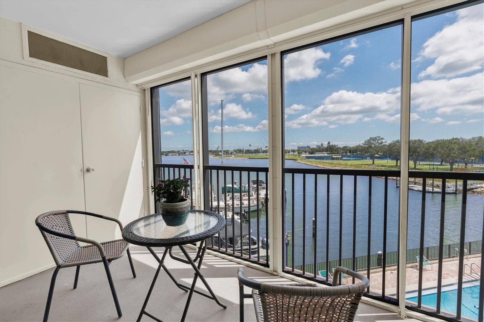 10355 PARADISE BOULEVARD, #208, Treasure Island, FL 33706