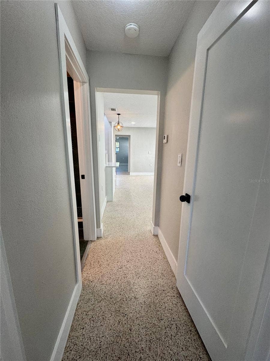 319 20TH AVENUE S, St Petersburg, FL 33705