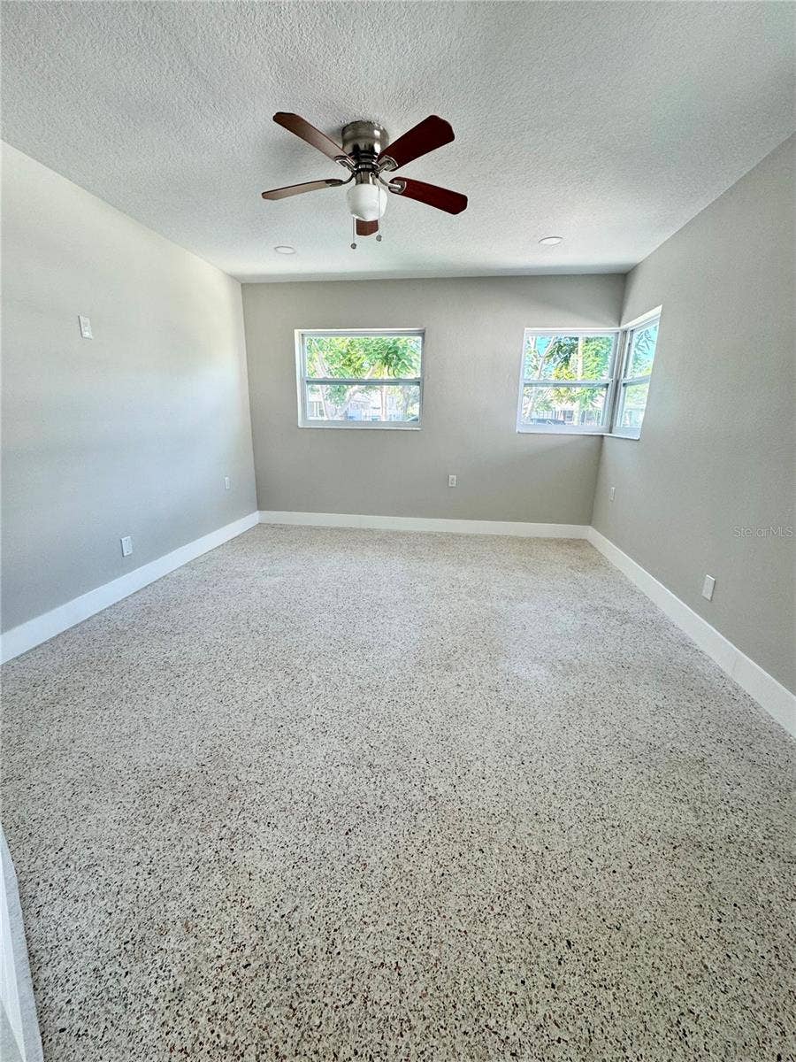 319 20TH AVENUE S, St Petersburg, FL 33705