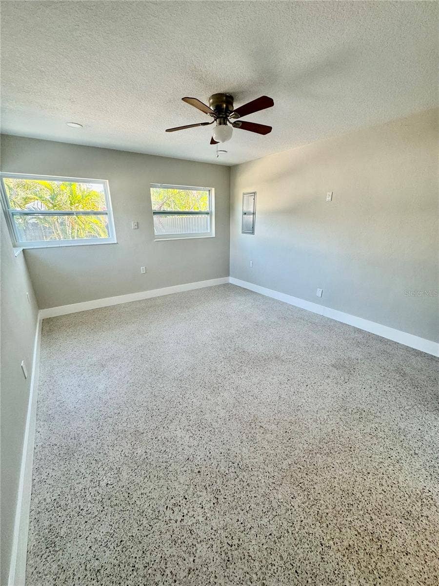 319 20TH AVENUE S, St Petersburg, FL 33705