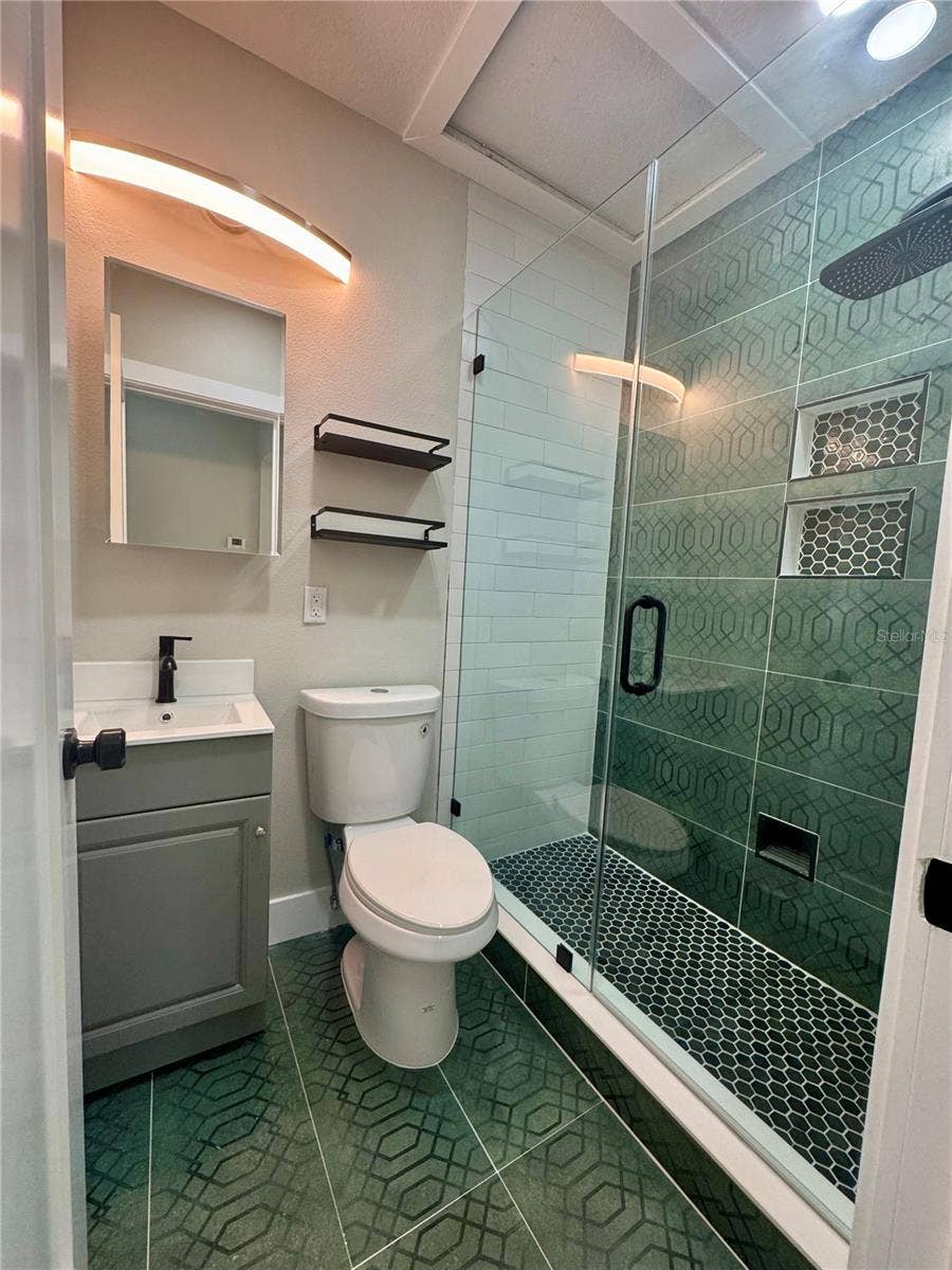 319 20TH AVENUE S, St Petersburg, FL 33705