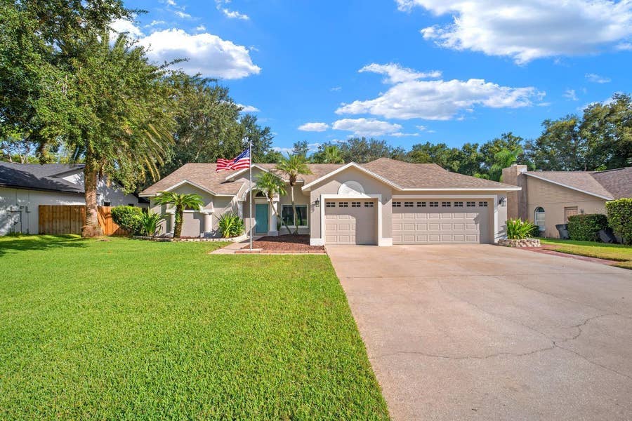 Property photo for 3912 APPLETREE DRIVE, Valrico, FL
