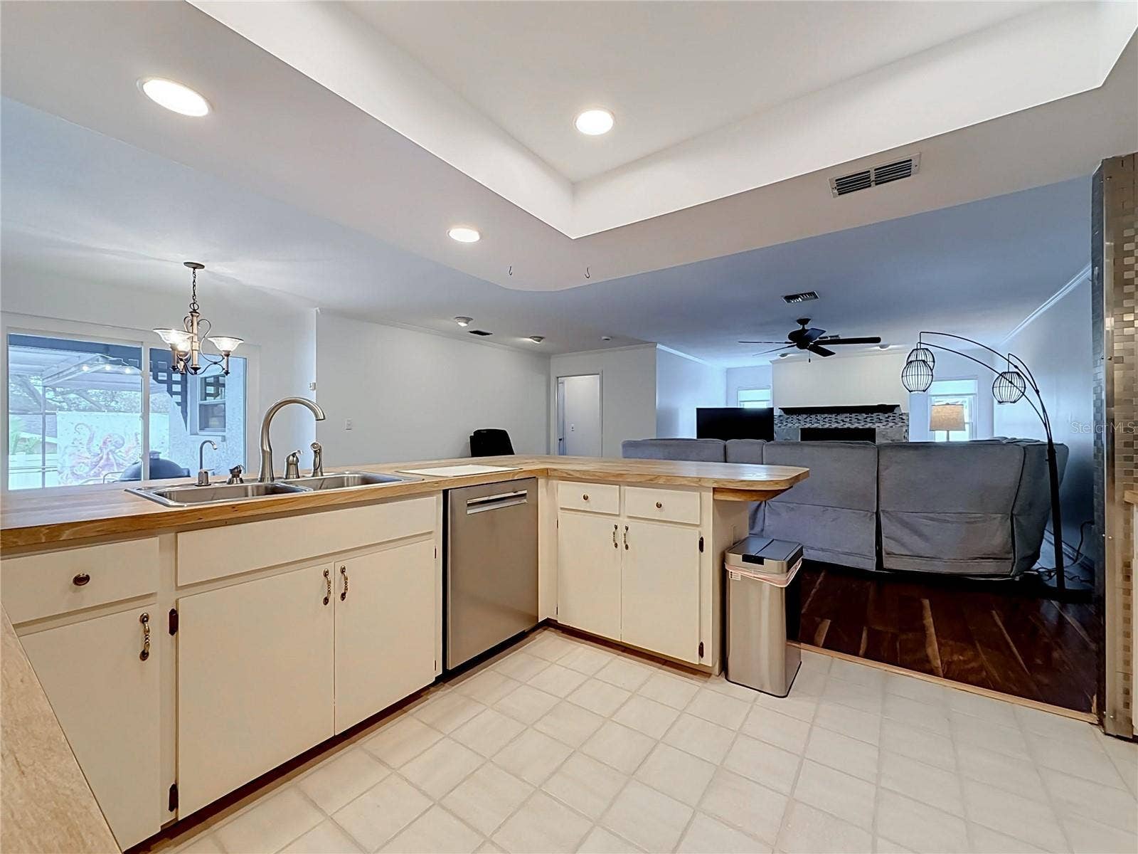 3314 ENTERPRISE ROAD E, Safety Harbor, FL 34695 Kitchen