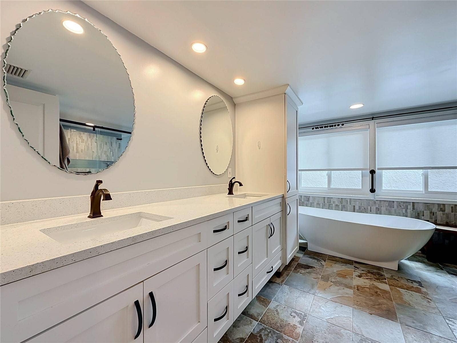 3314 ENTERPRISE ROAD E, Safety Harbor, FL 34695 Primary En Suite