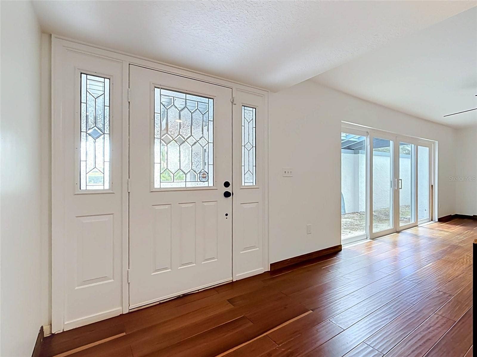 3314 ENTERPRISE ROAD E, Safety Harbor, FL 34695 Foyer