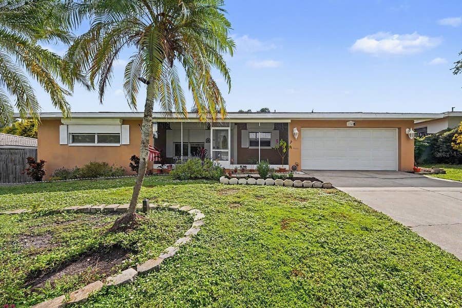 Property photo for 1945 SOUVENIR DRIVE, Clearwater, FL