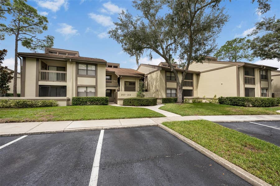 Property photo for 210 WOODLAKE WYNDE, Oldsmar, FL