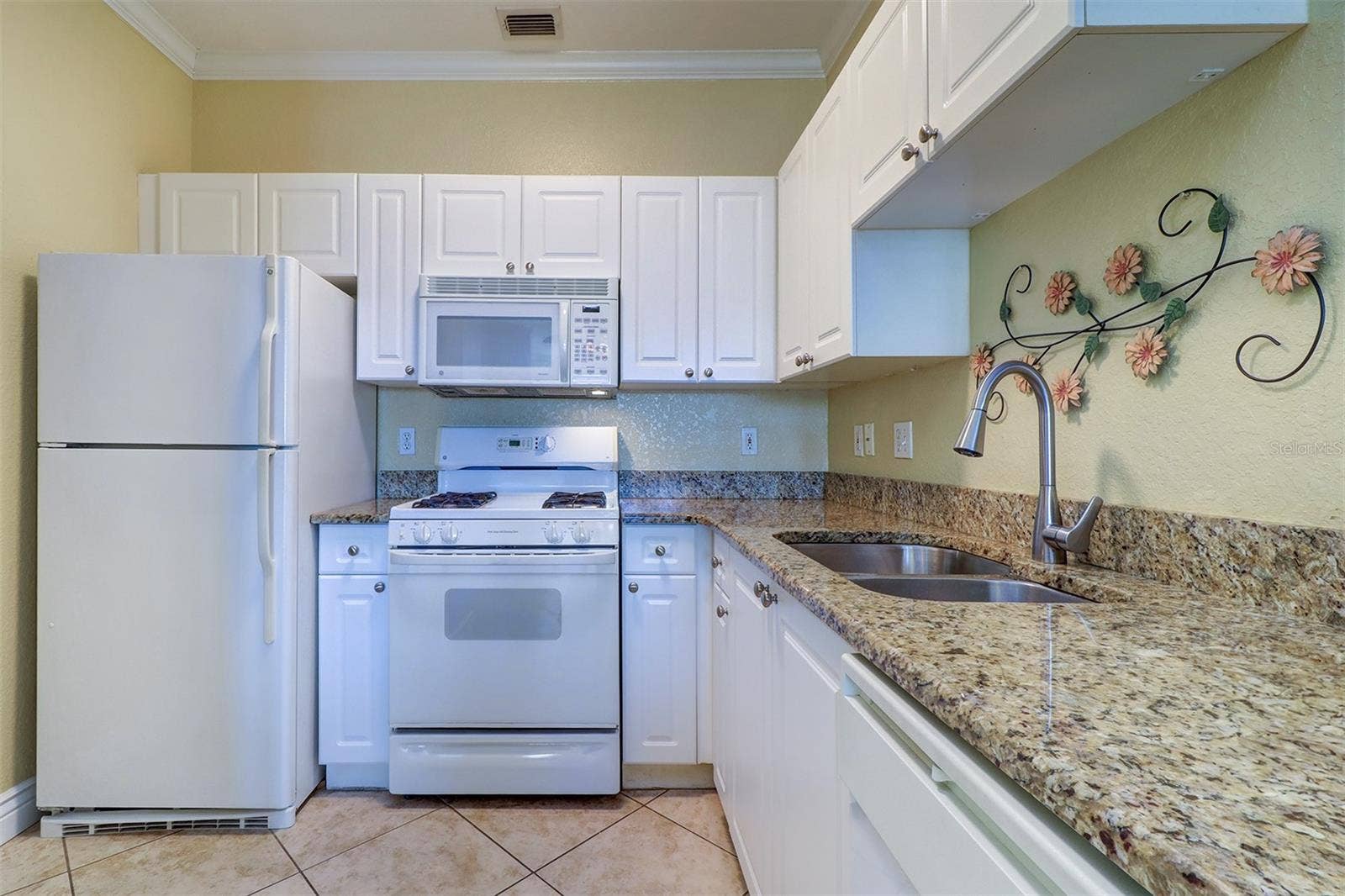 2747 VIA CAPRI, #1116, Clearwater, FL 33764
