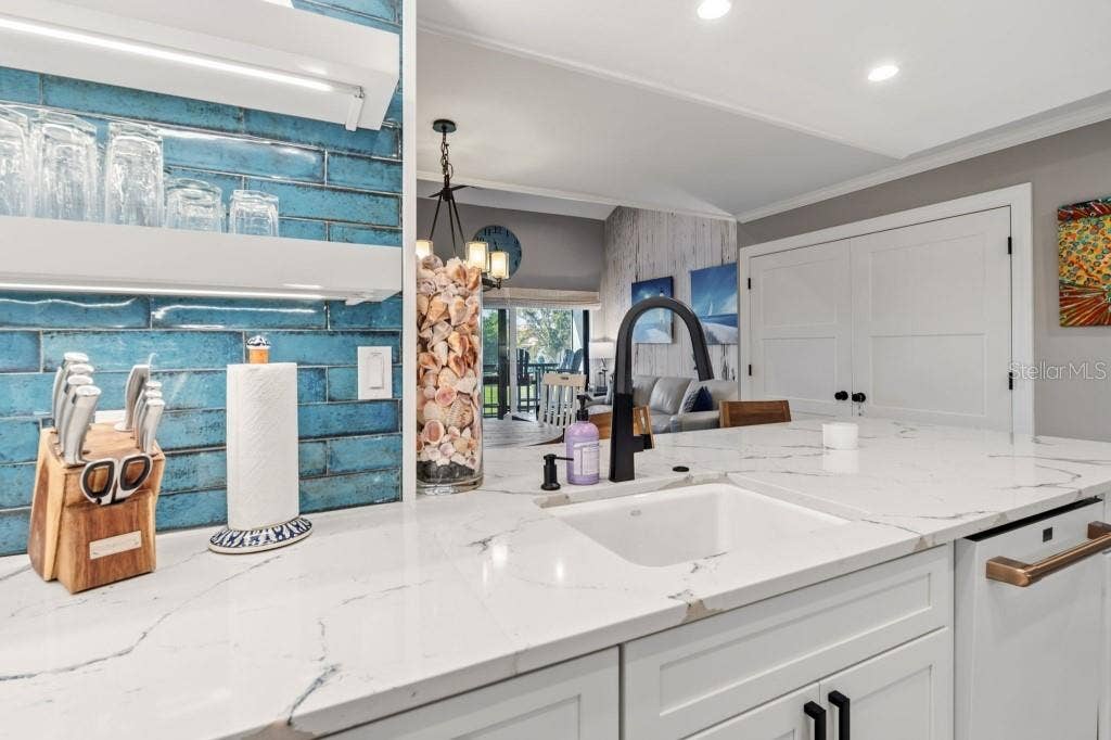 2055 GULF OF MEXICO DRIVE, #G2-213, Longboat Key, FL 34228