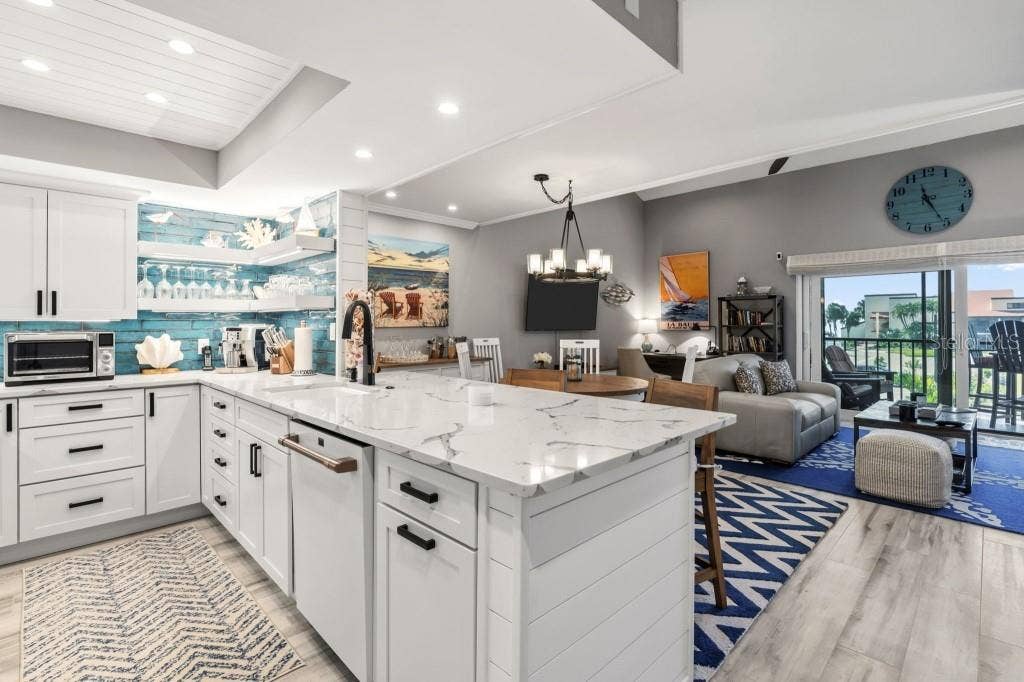 2055 GULF OF MEXICO DRIVE, #G2-213, Longboat Key, FL 34228
