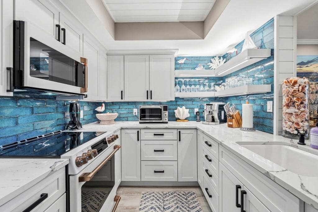 2055 GULF OF MEXICO DRIVE, #G2-213, Longboat Key, FL 34228