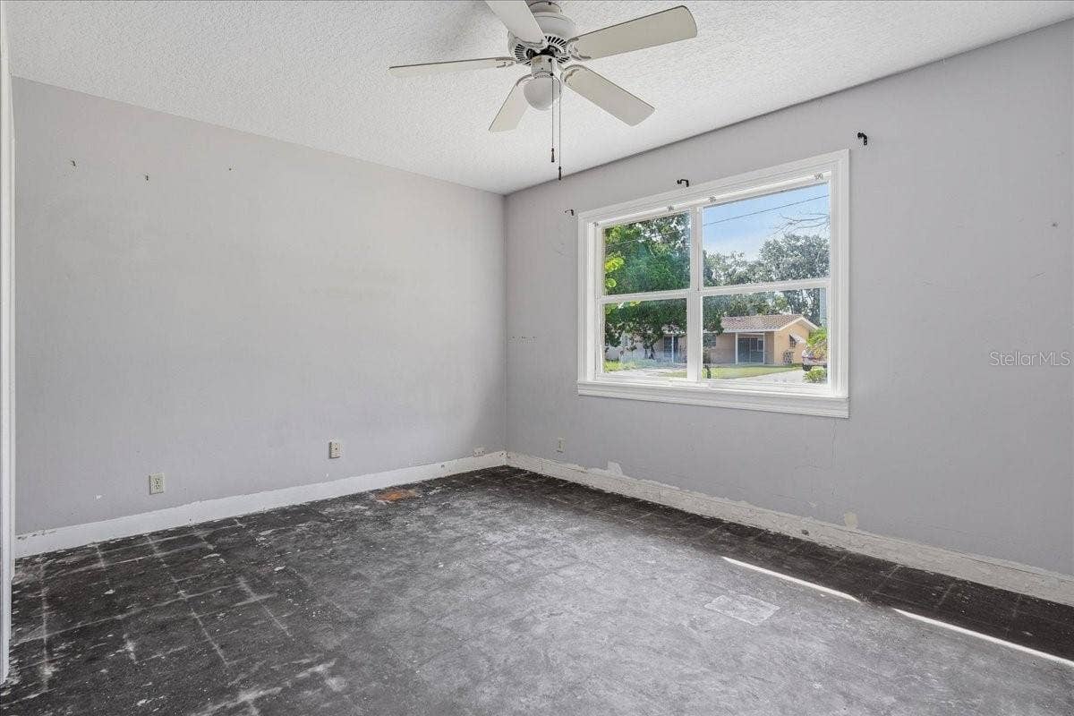402 ORCHID LANE, Palm Harbor, FL 34683 ENDLESS OPPORTUNITIES!
