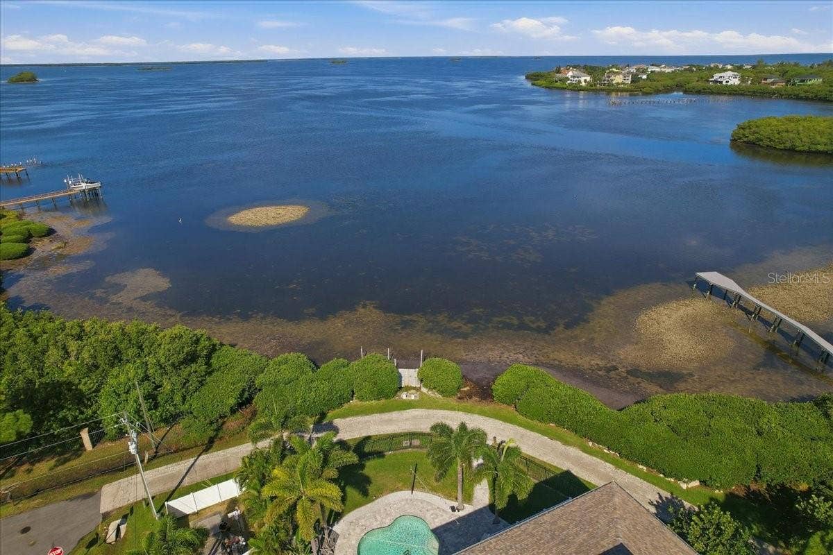 402 ORCHID LANE, Palm Harbor, FL 34683 BEAUTIFUL NORTH WEST FACING VIEWS OF THE GULF!