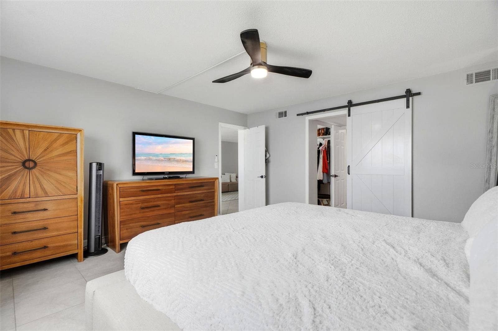 280 126TH AVENUE, #104, Treasure Island, FL 33706 280 126TH AVENUE, #104, Treasure Island, FL 33706