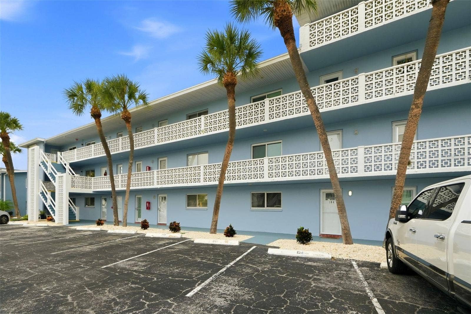 280 126TH AVENUE, #104, Treasure Island, FL 33706 280 126TH AVENUE, #104, Treasure Island, FL 33706