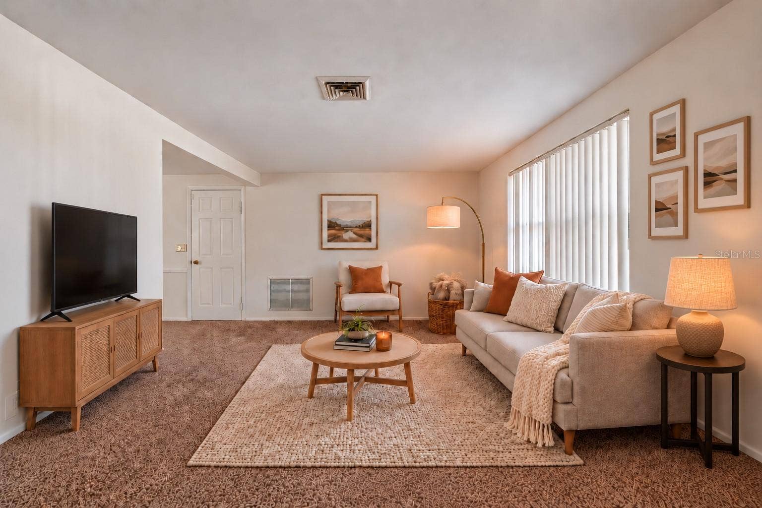 3350 WILTSHIRE DRIVE, Holiday, FL 34691 Living Room