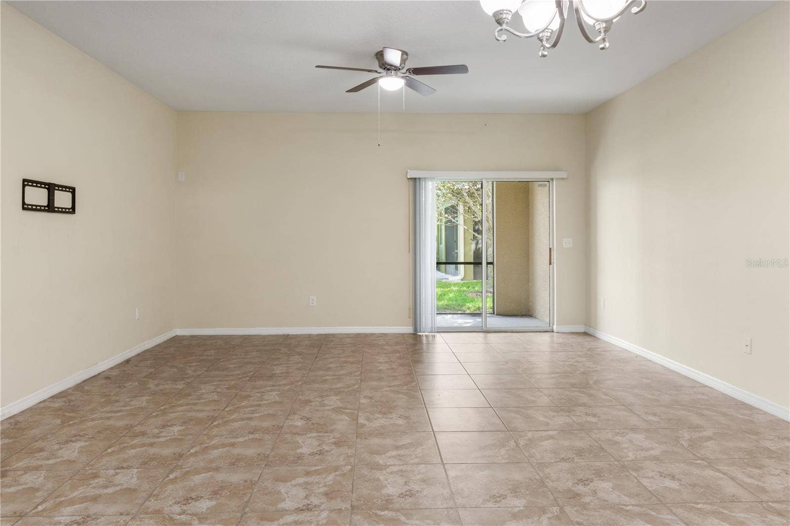 2011 HAWKS VIEW DRIVE, Ruskin, FL 33570