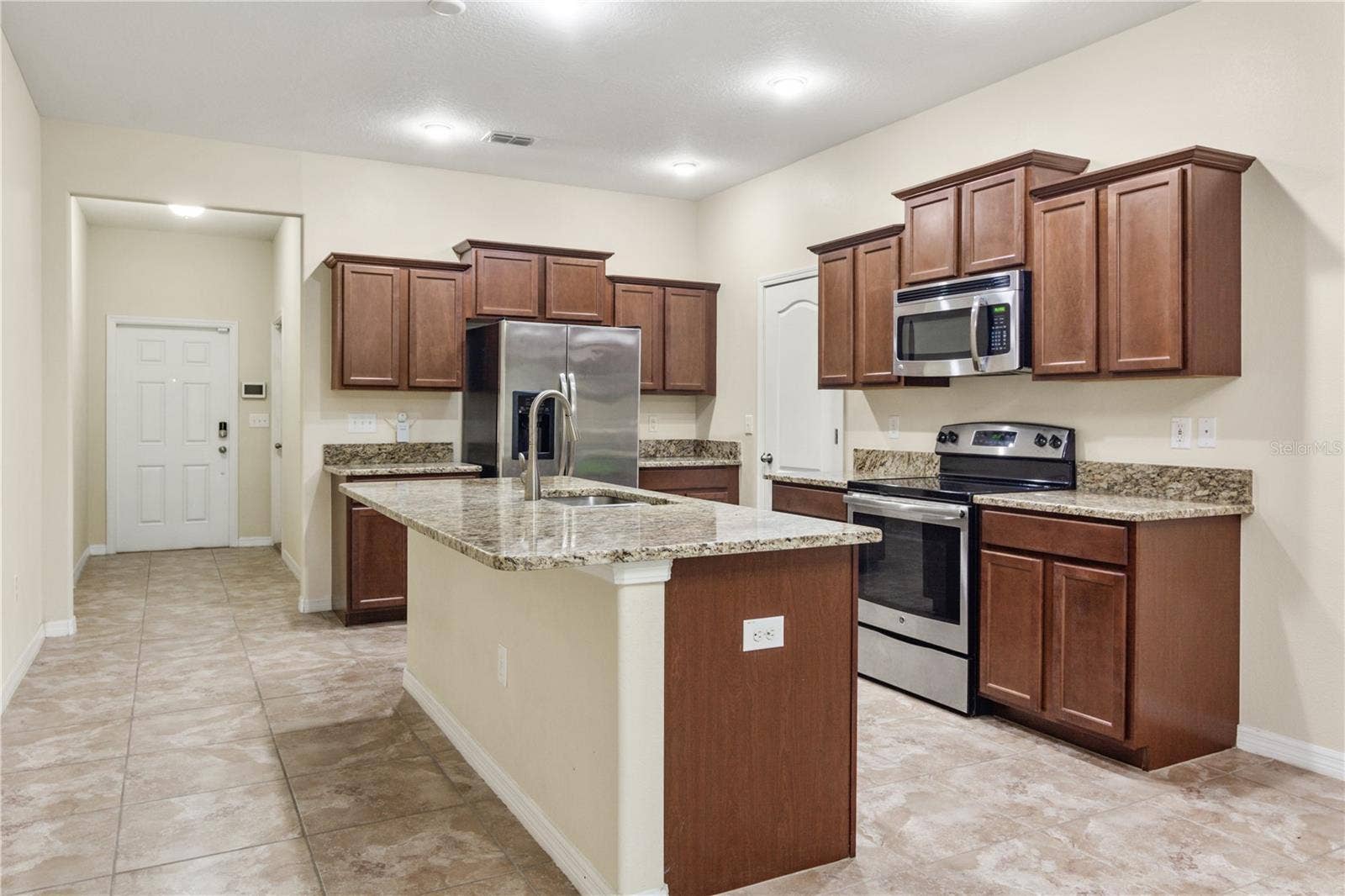 2011 HAWKS VIEW DRIVE, Ruskin, FL 33570