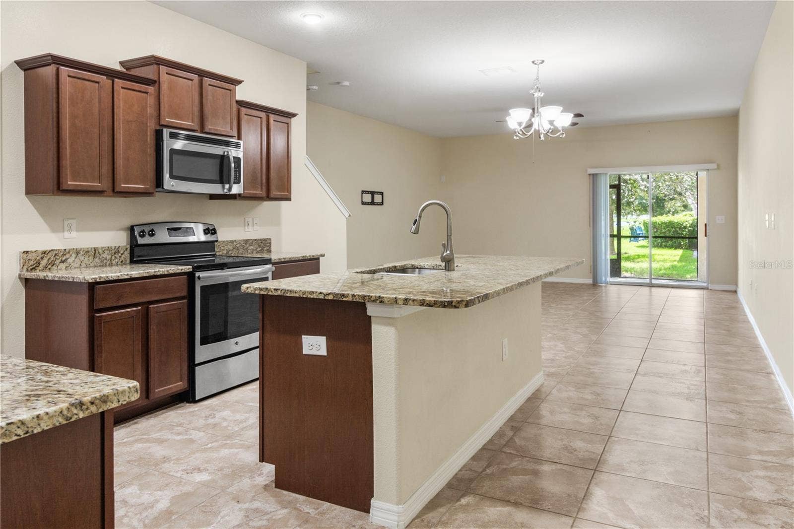 2011 HAWKS VIEW DRIVE, Ruskin, FL 33570