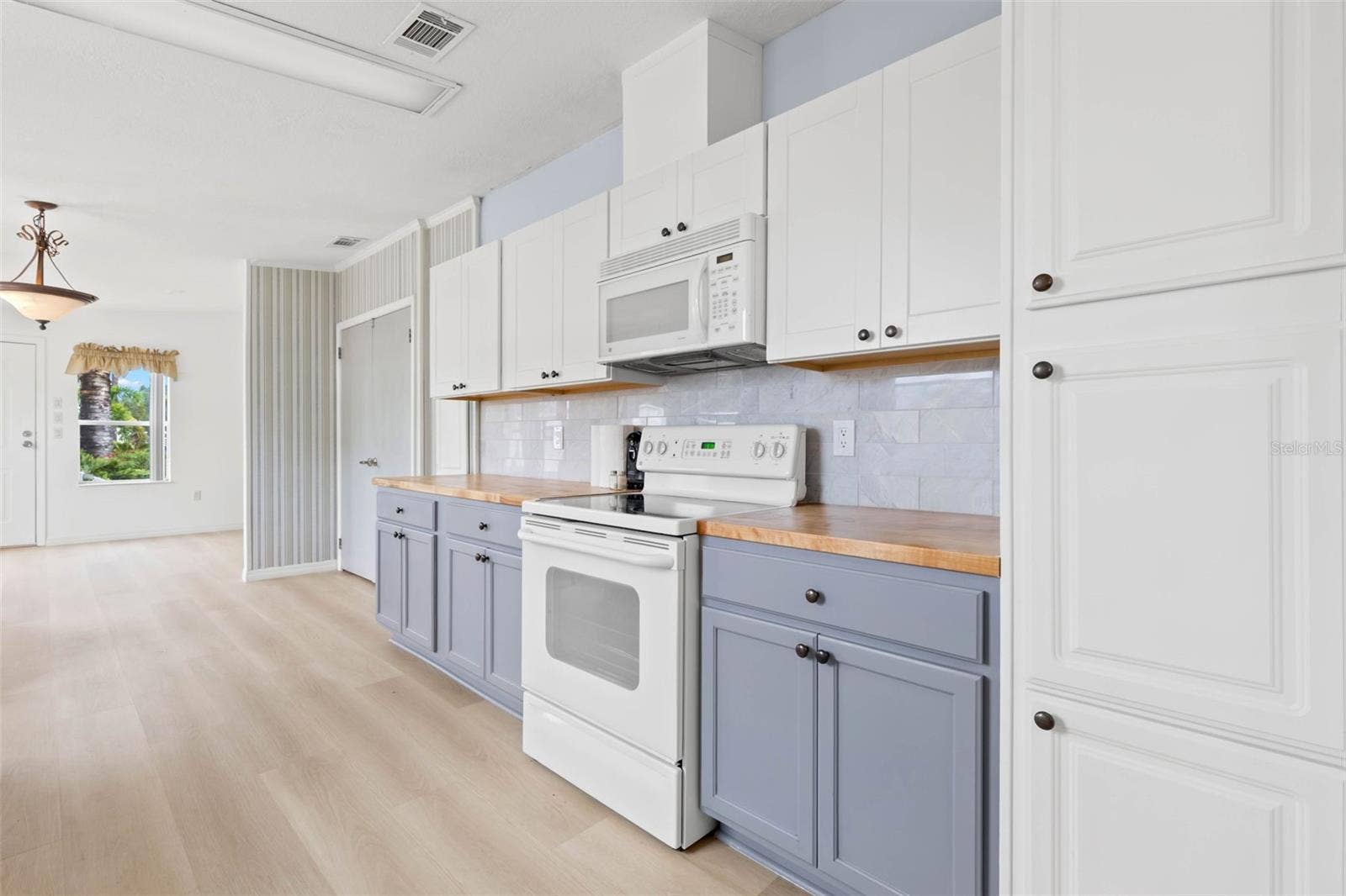 166 AMERICANA COURT NE, #224, St Petersburg, FL 33702 166 AMERICANA COURT NE, #224, St Petersburg, FL 33702