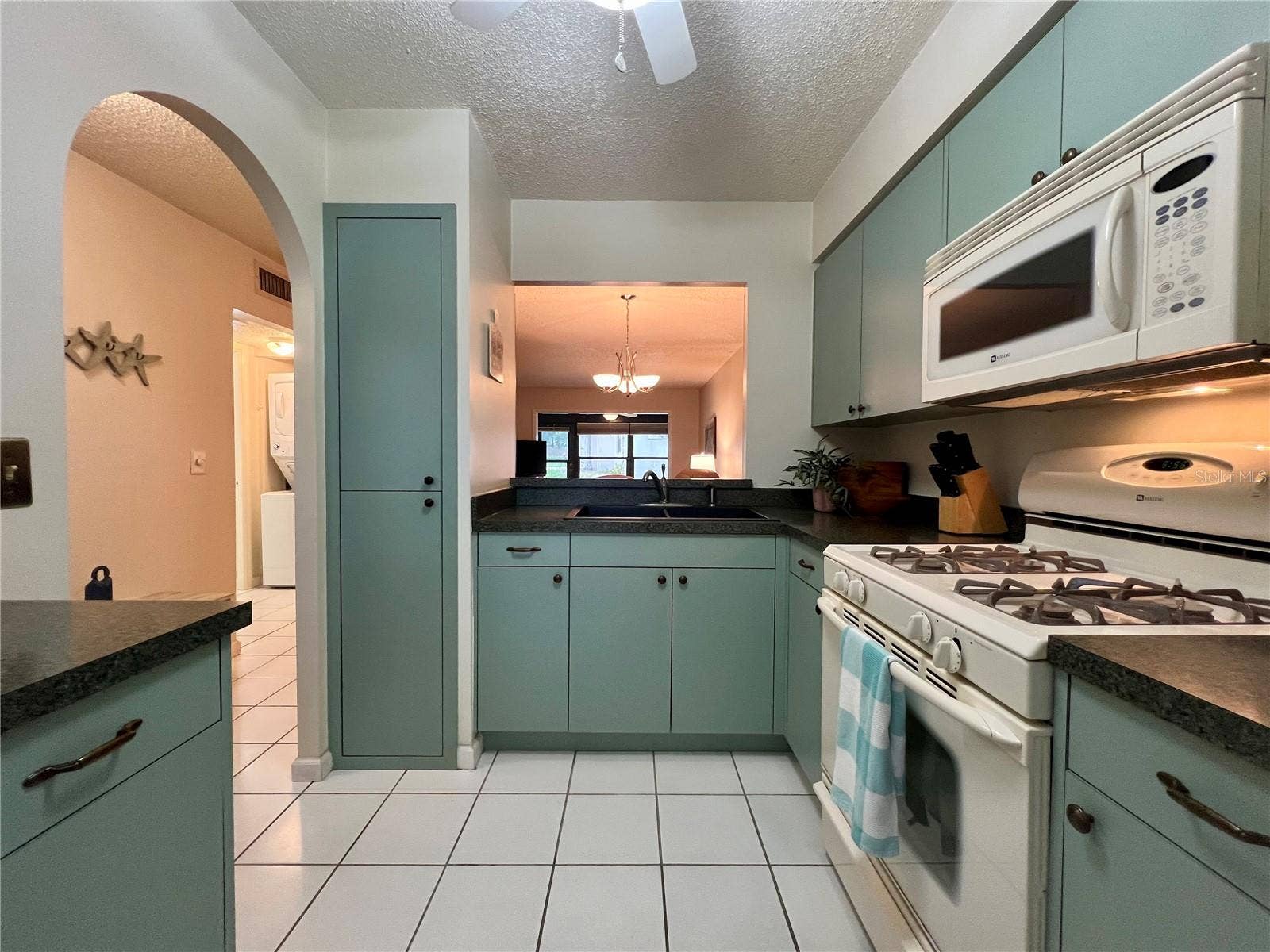 1286 MISSION HILLS BOULEVARD, Clearwater, FL 33759 1286 MISSION HILLS BOULEVARD, Clearwater, FL 33759