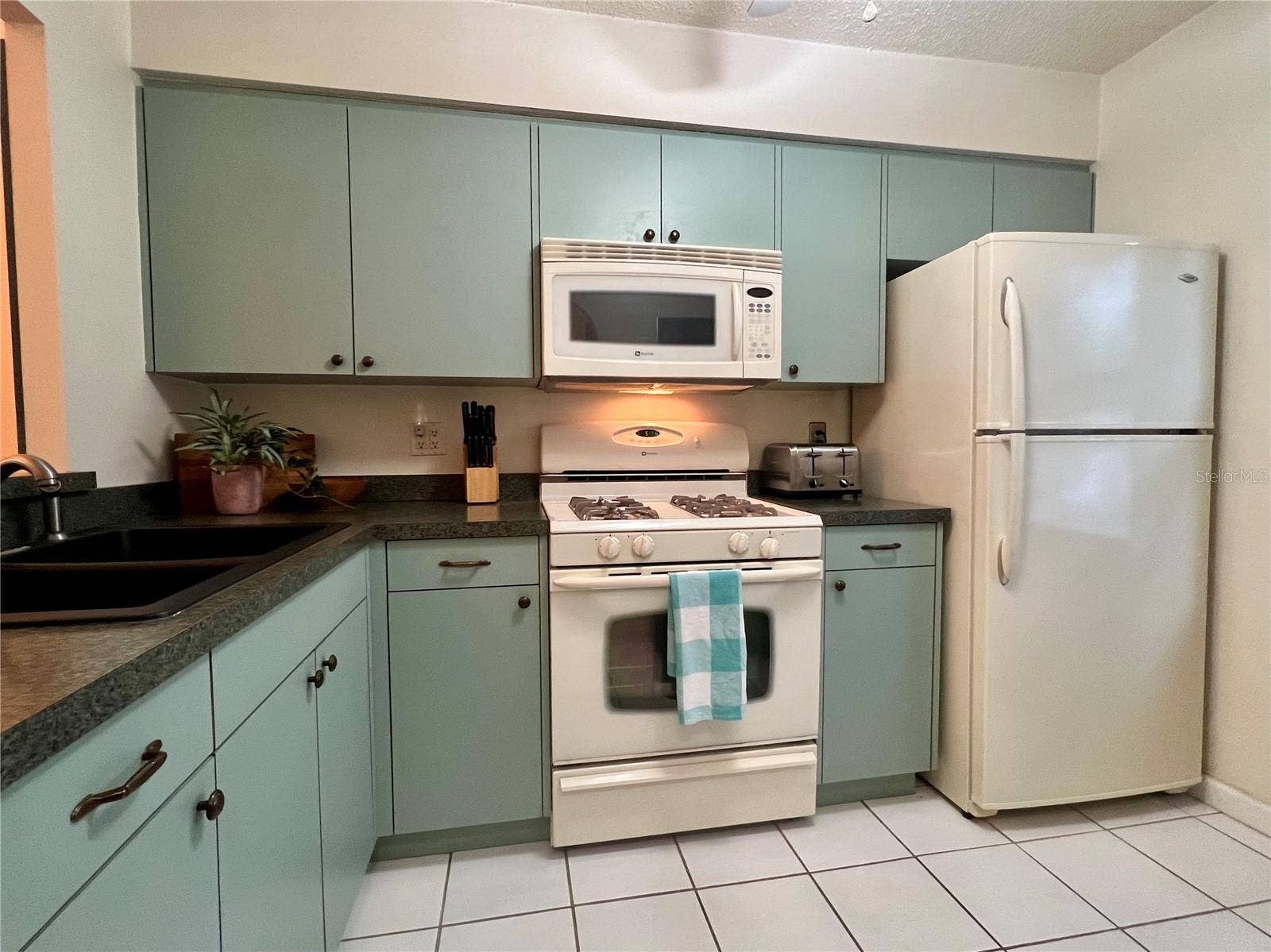 1286 MISSION HILLS BOULEVARD, Clearwater, FL 33759 1286 MISSION HILLS BOULEVARD, Clearwater, FL 33759