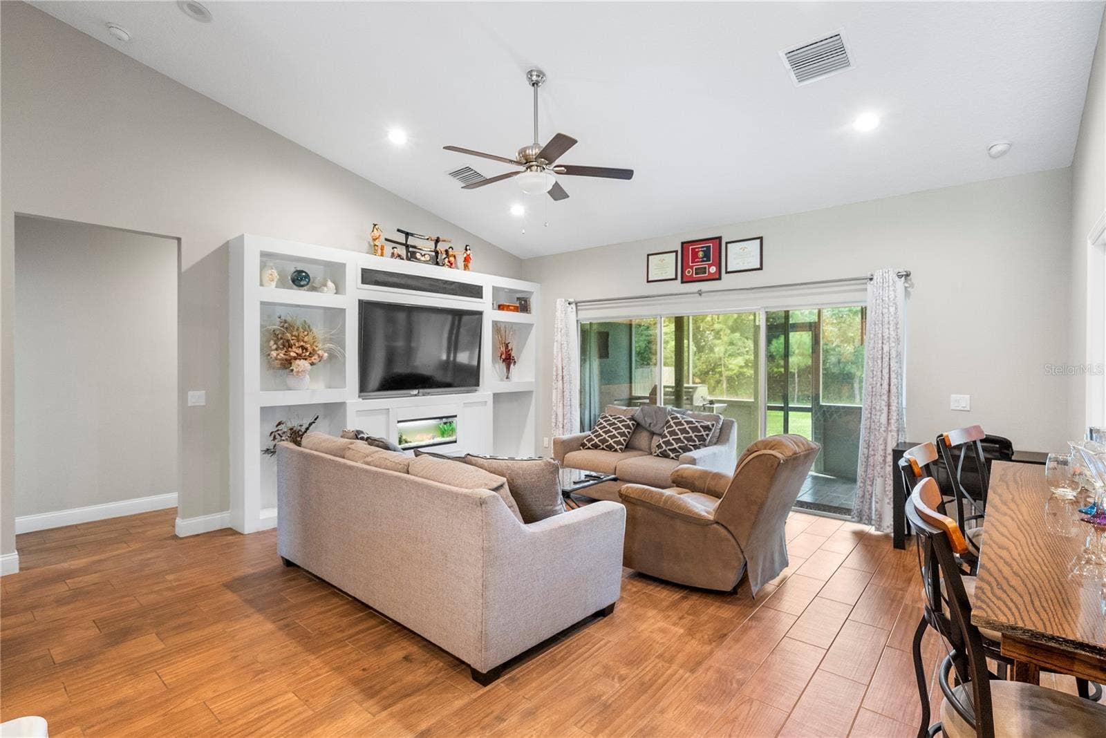 1934 10TH AVENUE, Deland, FL 32724 1934 10TH AVENUE, Deland, FL 32724