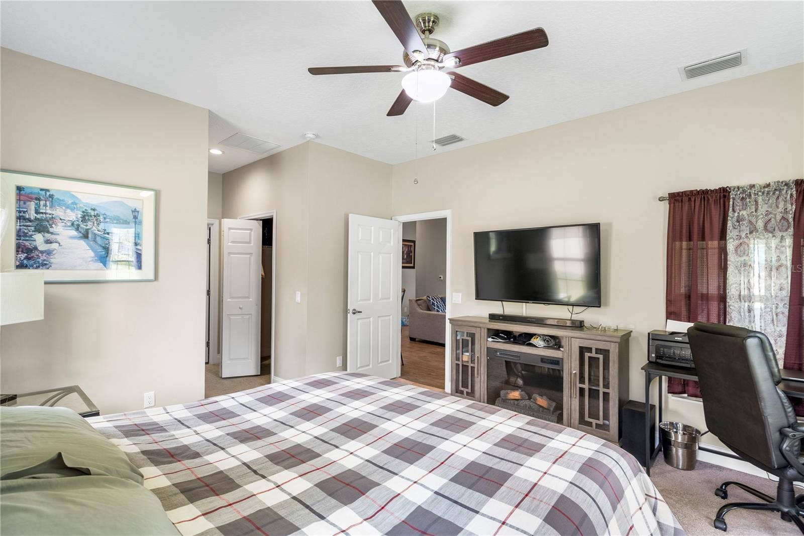 1934 10TH AVENUE, Deland, FL 32724 1934 10TH AVENUE, Deland, FL 32724
