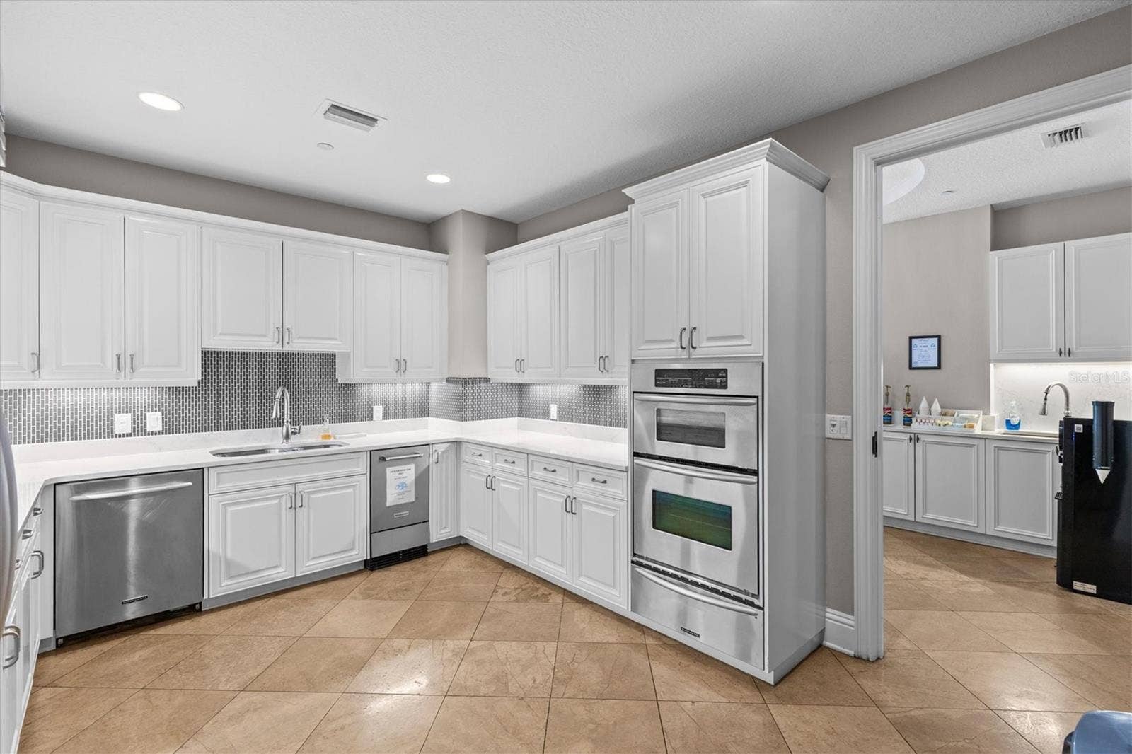 Community kitchen